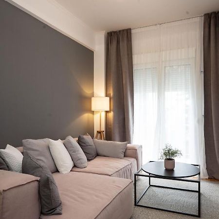 Black Pearl Apt In Koukaki Athens Exterior photo