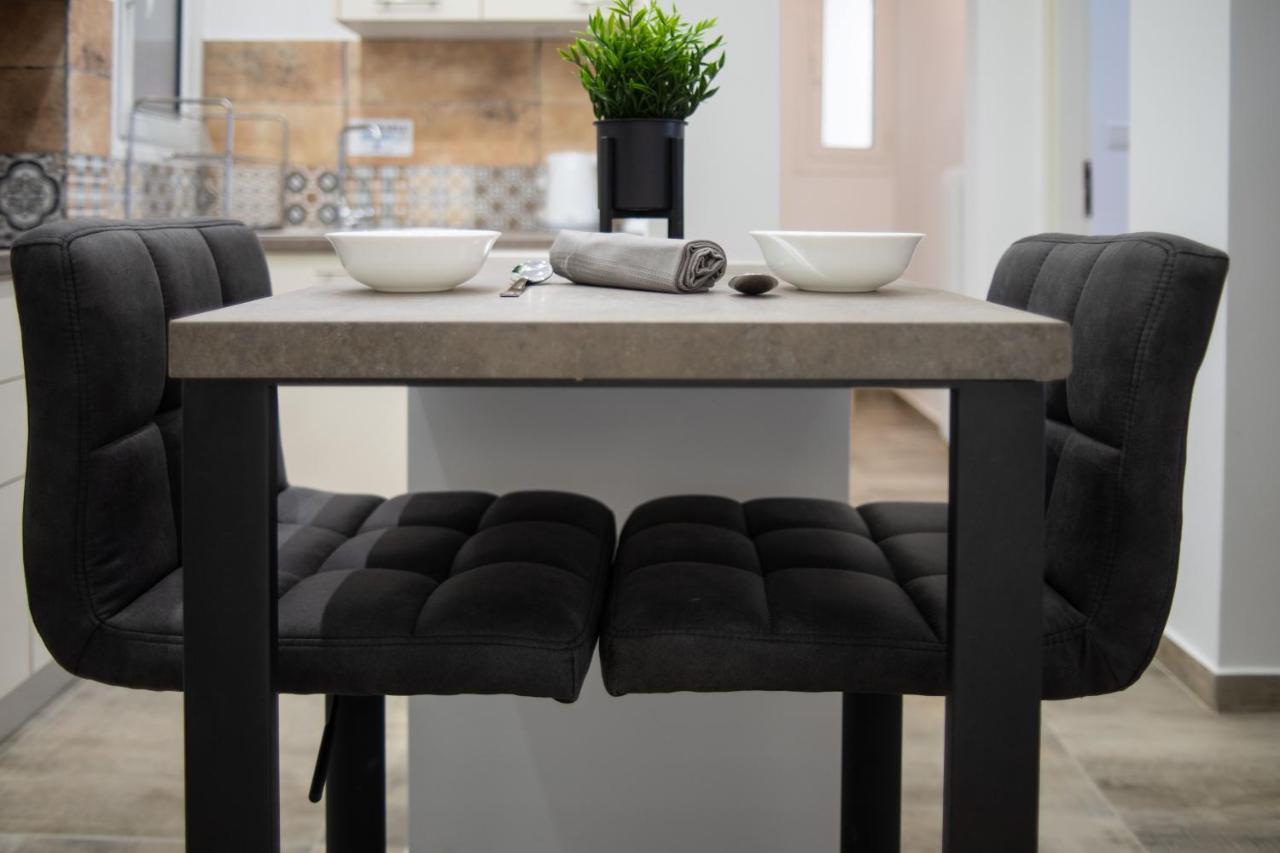 Black Pearl Apt In Koukaki Athens Exterior photo